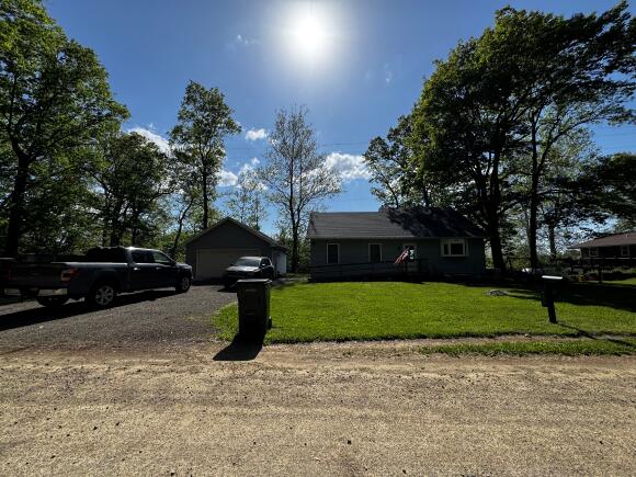 835 Turtle Lake Rd, Union City, MI 49094 - view of front of property with a front lawn and dirt driveway