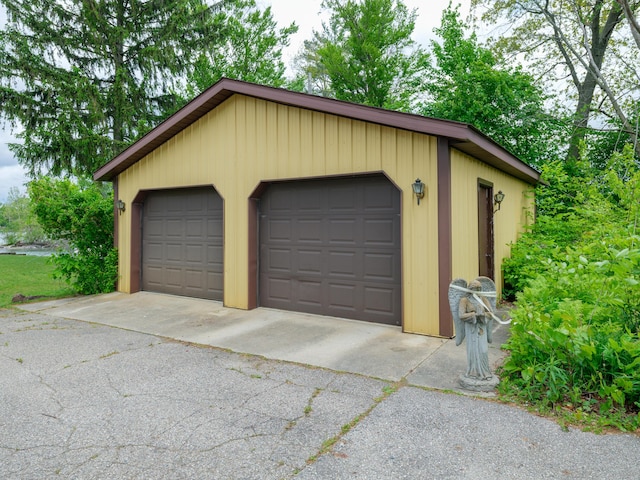 12391 Sunset Dr, Plainwell, MI 49080 - view of detached garage