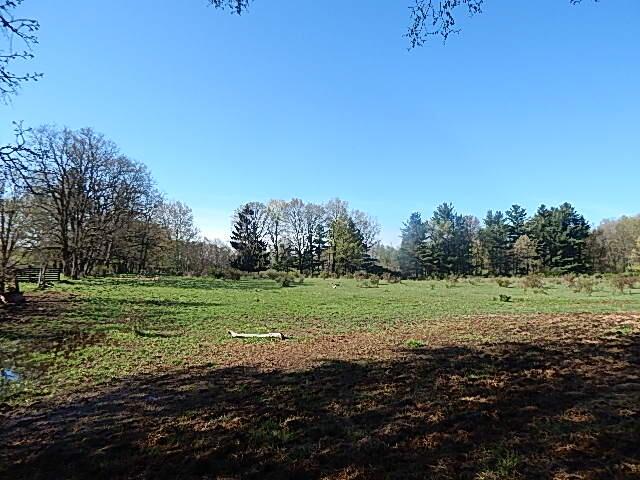 565 W Leonard Rd, Leonard, MI 48367