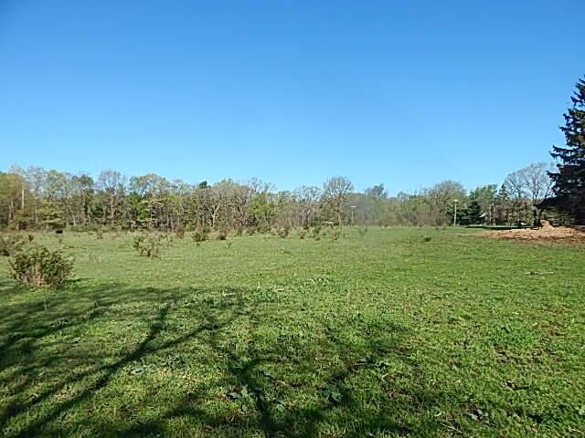 565 W Leonard Rd, Leonard, MI 48367