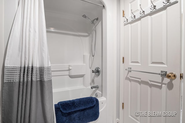 1705 Fritz St, Marne, MI 49435 - full bath with shower / bath combo