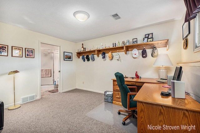 4124 Cummings Ct NW, Grand Rapids, MI 49534 - carpeted office with baseboards