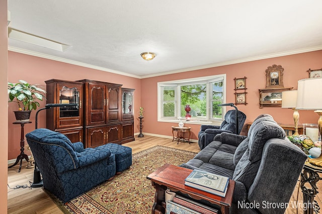 4124 Cummings Ct NW, Grand Rapids, MI 49534 - living area featuring ornamental molding, light wood-style floors, and baseboards