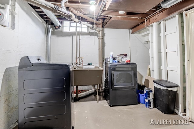839 Joslin St SE, Grand Rapids, MI 49507 - basement featuring independent washer and dryer and a sink