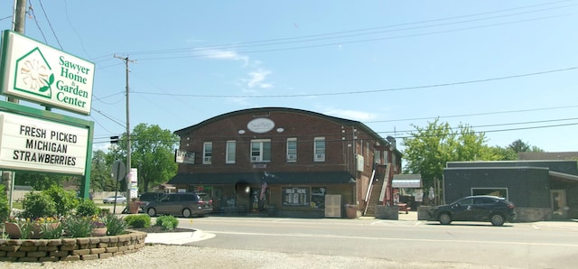 12870 Flynn Rd, Sawyer, MI 49125