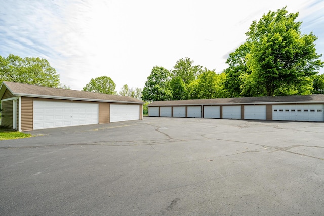 5632 N Watervliet Rd Unit 22, Watervliet, MI 49098 - view of garage