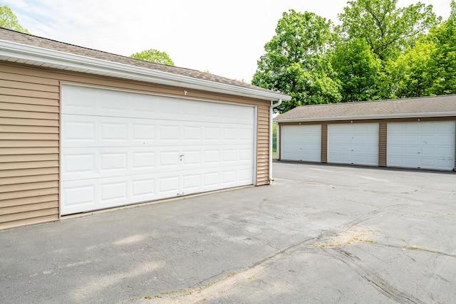 5632 N Watervliet Rd Unit 22, Watervliet, MI 49098 - view of garage