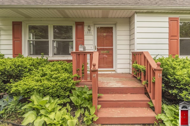1506 Chandler Rd, Ann Arbor, MI 48105 - entrance to property featuring roof with shingles and covered porch
