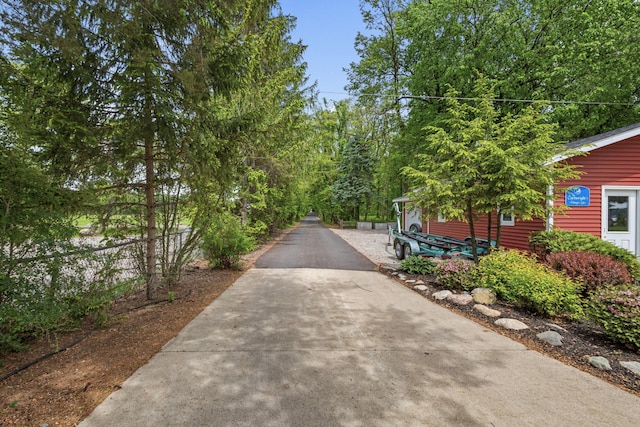 68103 Crooked Creek Rd, White Pigeon, MI 49099