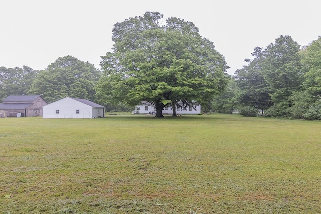 7610 W Kl Ave, Kalamazoo, MI 49009 - view of green lawn