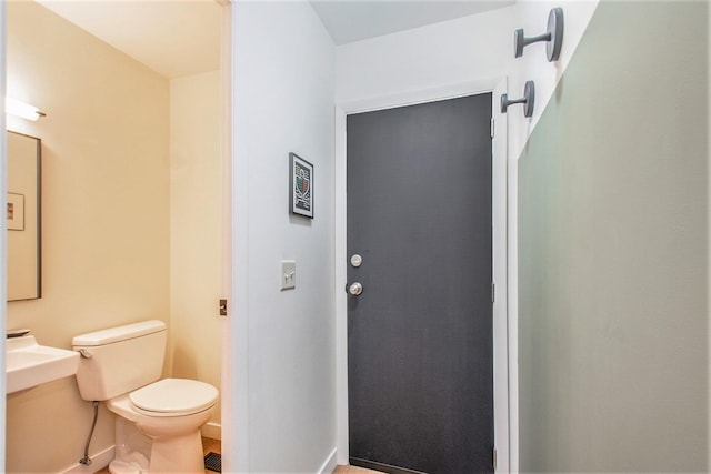 515 Springfield Cir, Niles, MI 49120 - bathroom featuring toilet and baseboards
