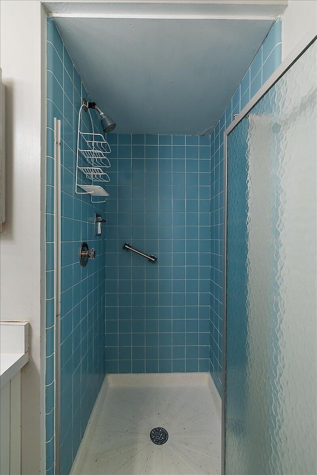4948 Hardwoods Dr, West Bloomfield, MI 48323 - bathroom with a stall shower