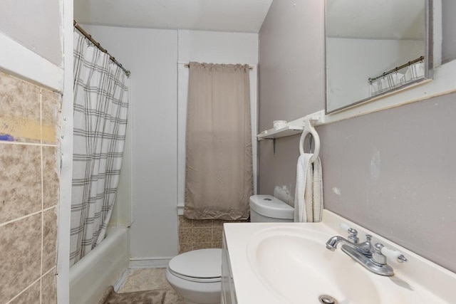 2113 Palace Ave SW, Grand Rapids, MI 49507 - bathroom with toilet, shower / bathtub combination with curtain, and vanity