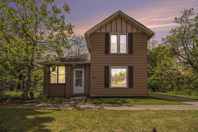 527 Jackson St W, Battle Creek, MI 49037 - view of front of house with board and batten siding