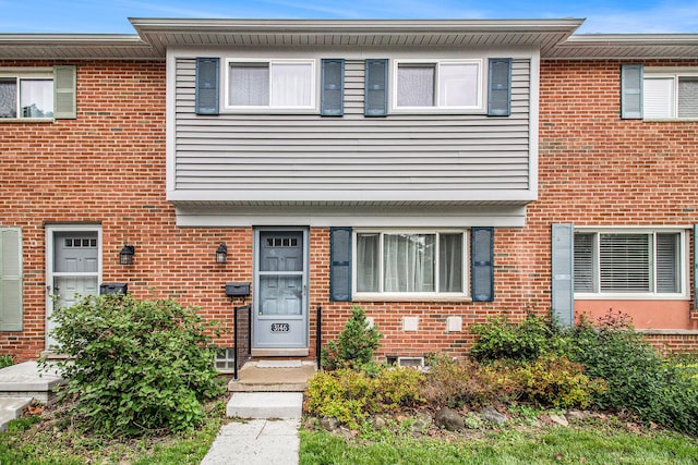 3146 Wolverine Dr, Ann Arbor, MI 48108 - multi unit property with brick siding
