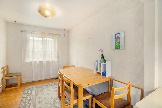 3146 Wolverine Dr, Ann Arbor, MI 48108 - dining area featuring light wood-style floors and baseboards
