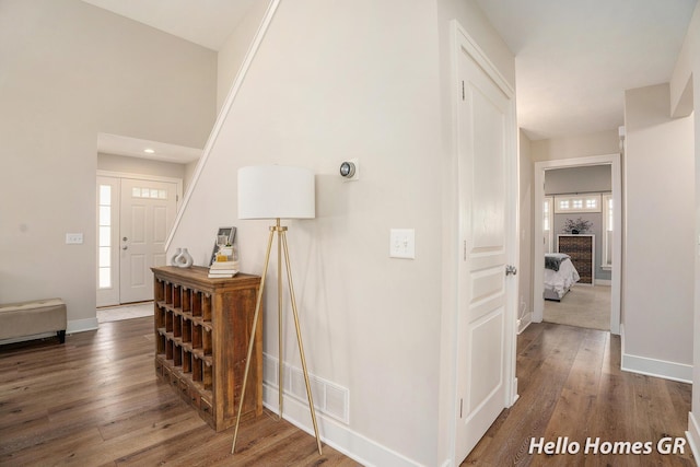 535 N Creek Ct NE, Rockford, MI 49341 - corridor featuring wood finished floors and baseboards