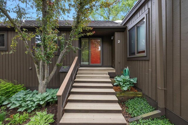 2 Eastbury Ct, Ann Arbor, MI 48105 - view of property entrance