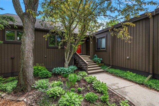 2 Eastbury Ct, Ann Arbor, MI 48105 - view of exterior entry