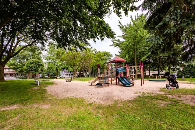 1701 Forres Ave, Saint Joseph, MI 49085 - communal playground with a yard