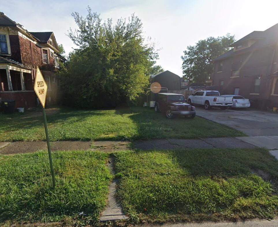 1586 Bewick St, Detroit, MI 48214 - photo 1