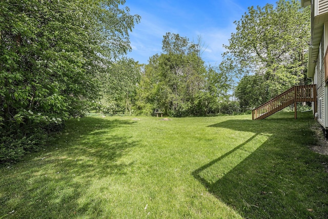 5643 Ivanrest Ave SW, Wyoming, MI 49418 - view of green lawn with stairway