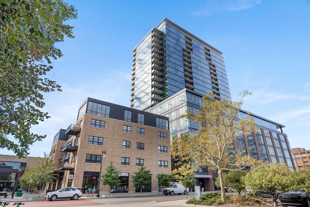 144 Oakes St SW Unit 1903, Grand Rapids, MI 49503 - view of building exterior