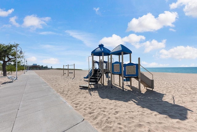 2719 Lake Shore Dr, Saint Joseph, MI 49085