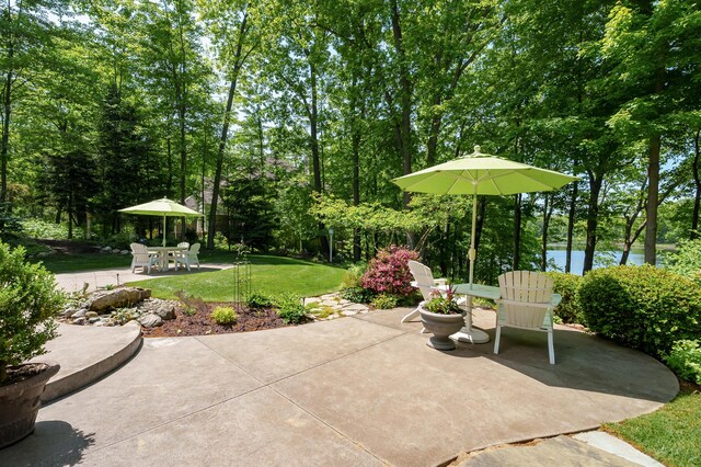 6461 E Bay Ln, Richland, MI 49083 - view of patio