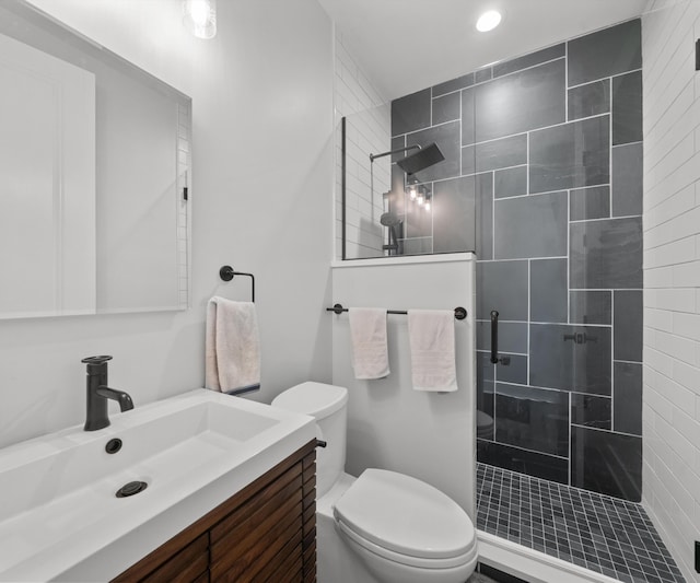 6201 Donovanridge, Dexter, MI 48130 - full bath featuring toilet, tiled shower, vanity, and recessed lighting