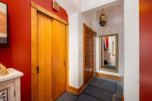 818 S 7th St, Ann Arbor, MI 48103 - entryway featuring baseboards