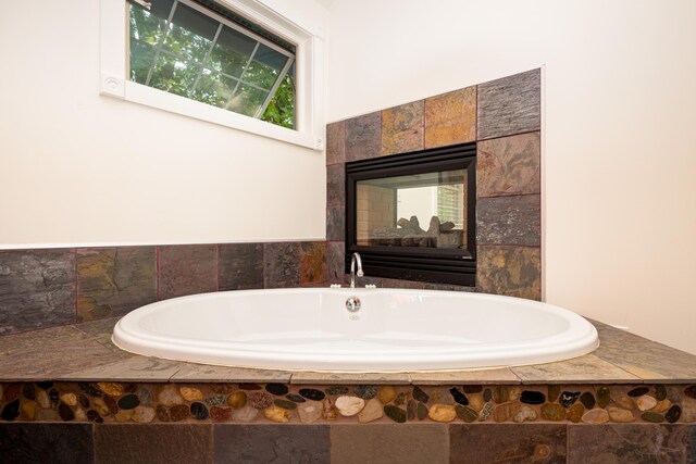 818 S 7th St, Ann Arbor, MI 48103 - bathroom with a garden tub