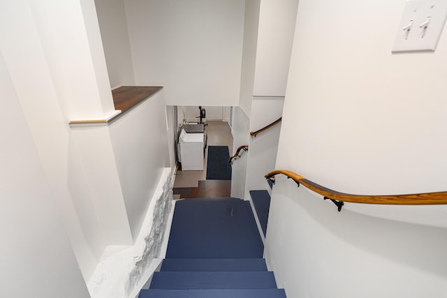 818 S 7th St, Ann Arbor, MI 48103 - view of staircase