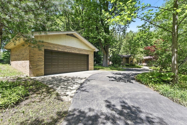 1630 S 3rd St, Niles, MI 49120 - view of garage