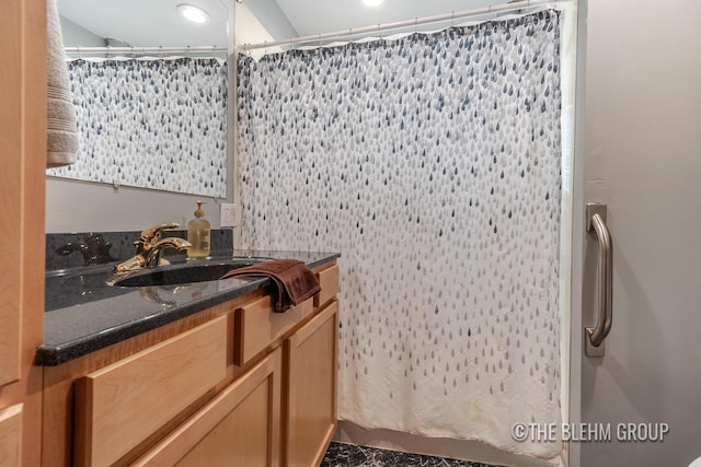 544 Shawmut Blvd NW, Grand Rapids, MI 49504 - full bathroom featuring vanity and a shower with curtain