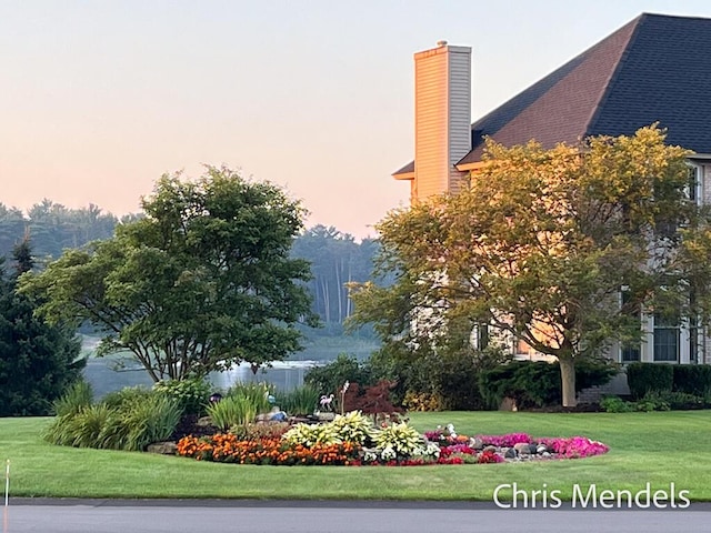 150 Bay Circle Dr, Holland, MI 49424 - view of home's community featuring a yard