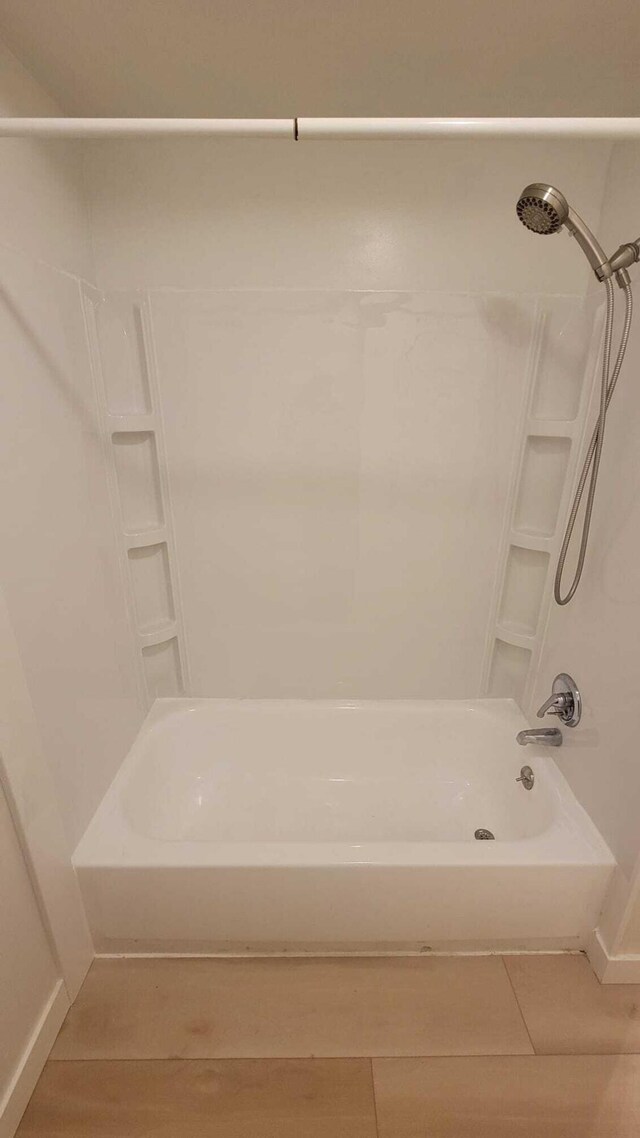 655 Robinwood Dr, Troy, MI 48083