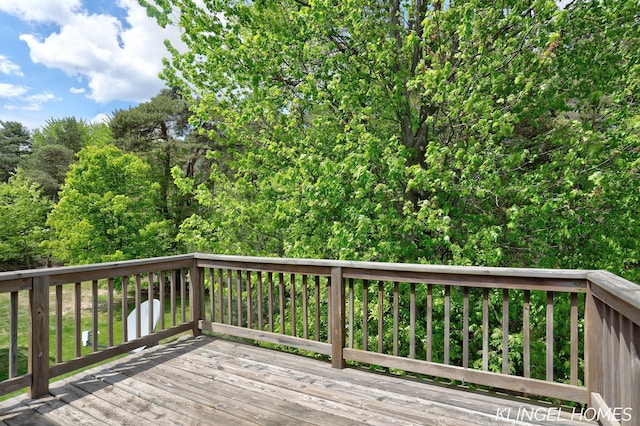 926 N Sandalwood Cir, Muskegon, MI 49441 - view of deck