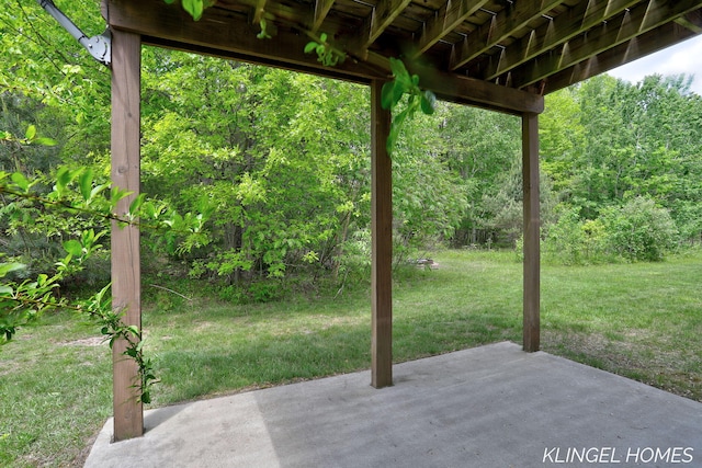 926 N Sandalwood Cir, Muskegon, MI 49441 - view of patio with a view of trees