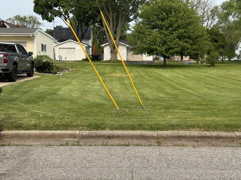 405 Sherwood Ave, Three Oaks, MI 49128
