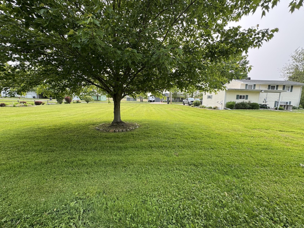 405 Sherwood Ave, Three Oaks, MI 49128