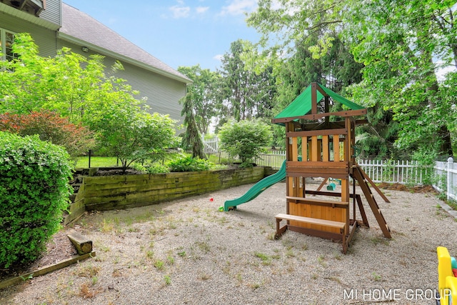 2103 Woodlark Dr, Holland, MI 49424 - view of play area with a fenced backyard