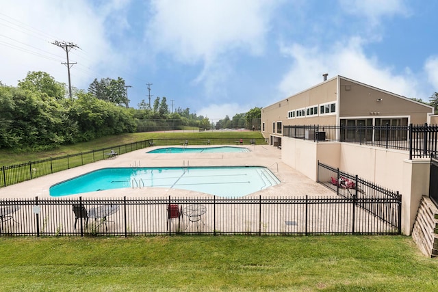 2503 Meade Ct, Ann Arbor, MI 48105 - community pool with a patio area