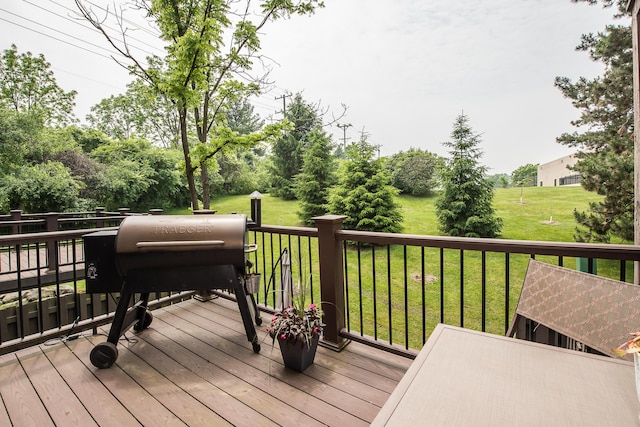 2503 Meade Ct, Ann Arbor, MI 48105 - deck with a lawn