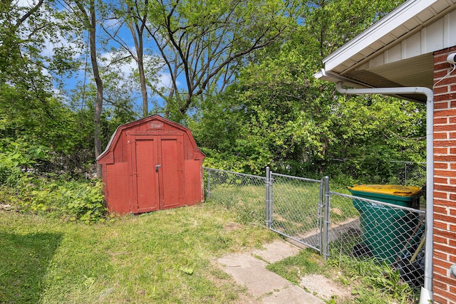 84 Eldred St, Battle Creek, MI 49015 - view of yard with a gate