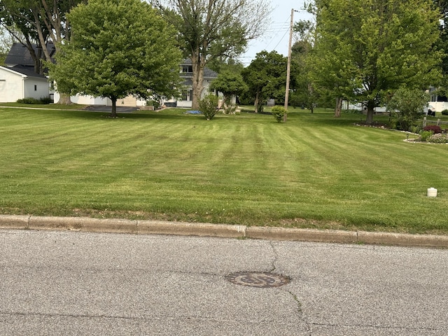407 Sherwood Ave, Three Oaks, MI 49128