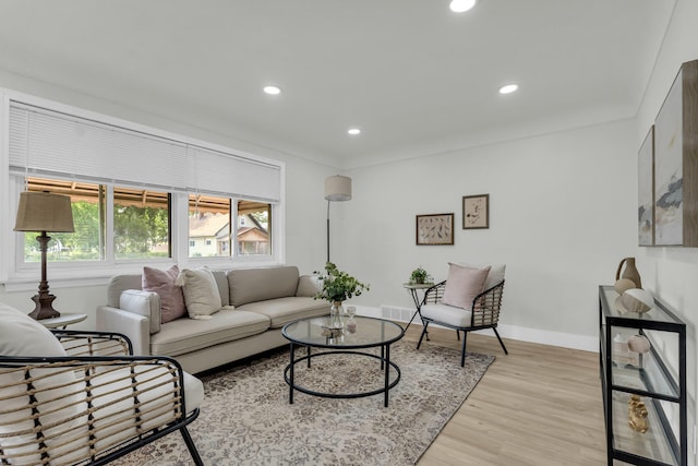20504 Cherrylawn St, Detroit, MI 48221 - living room with recessed lighting, light wood-style flooring, and baseboards