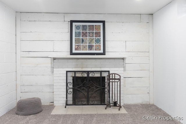 3020 Cascade Rd SE, Grand Rapids, MI 49506 - detailed view of carpet floors and a fireplace