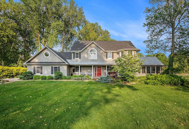 1415 Blackhawk Trl, Benton Harbor, MI 49022 - view of front of home featuring a front yard and a porch