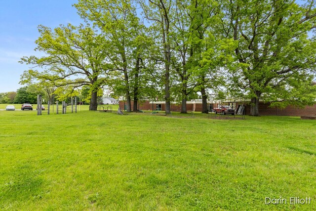 306 W Russell St, Hubbardston, MI 48845 - view of yard